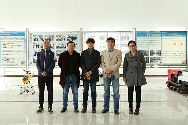Warmly Welcome South Korea Businessmen to Visit China Coal Group for Procurement of E-liquid Filling Machine 