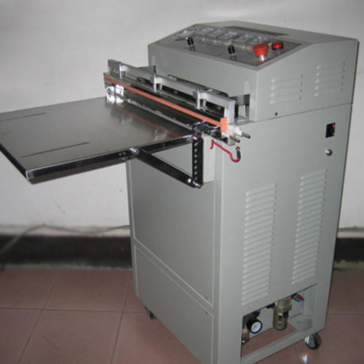 Features Of Automatic Shrink Tunnel Machine And Stretch Wrapping Machine